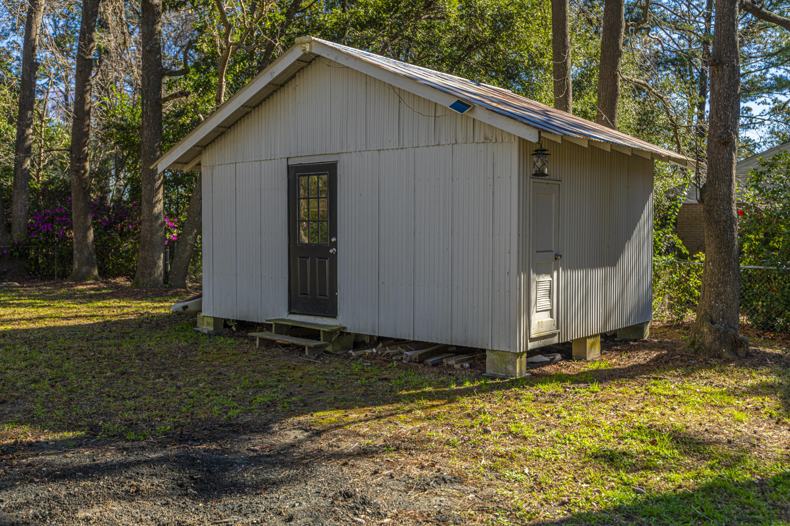 1639 Dogwood Road Charleston, SC 29414 - Photo 31 of 34 Storage Shed (3011)