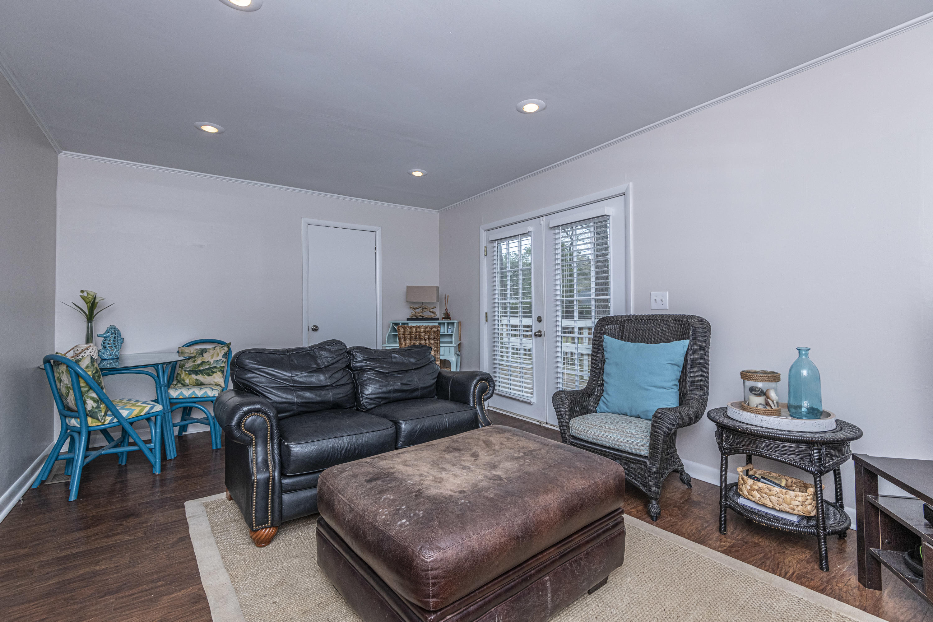 1639 Dogwood Road Charleston, SC 29414 - Photo 10 of 34 11-Living 2-yes