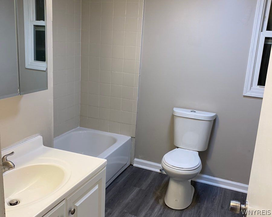 227 14th Street Buffalo, NY 14213 - Photo 18 of 34