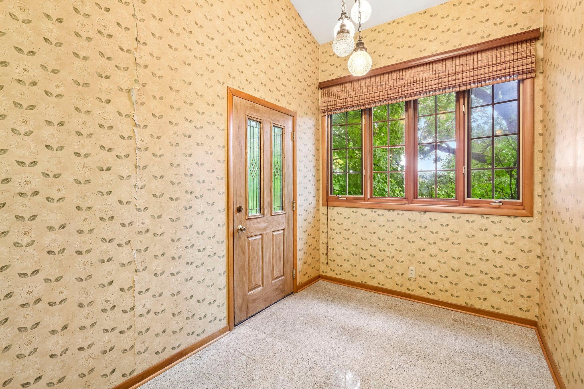 6006 Greentree Road Madison, WI 53711 - Photo 3 of 53 Gallery Image 3