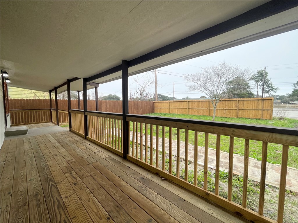 3030 Waldron Road Corpus Christi, TX 78418 - Photo 4 of 27