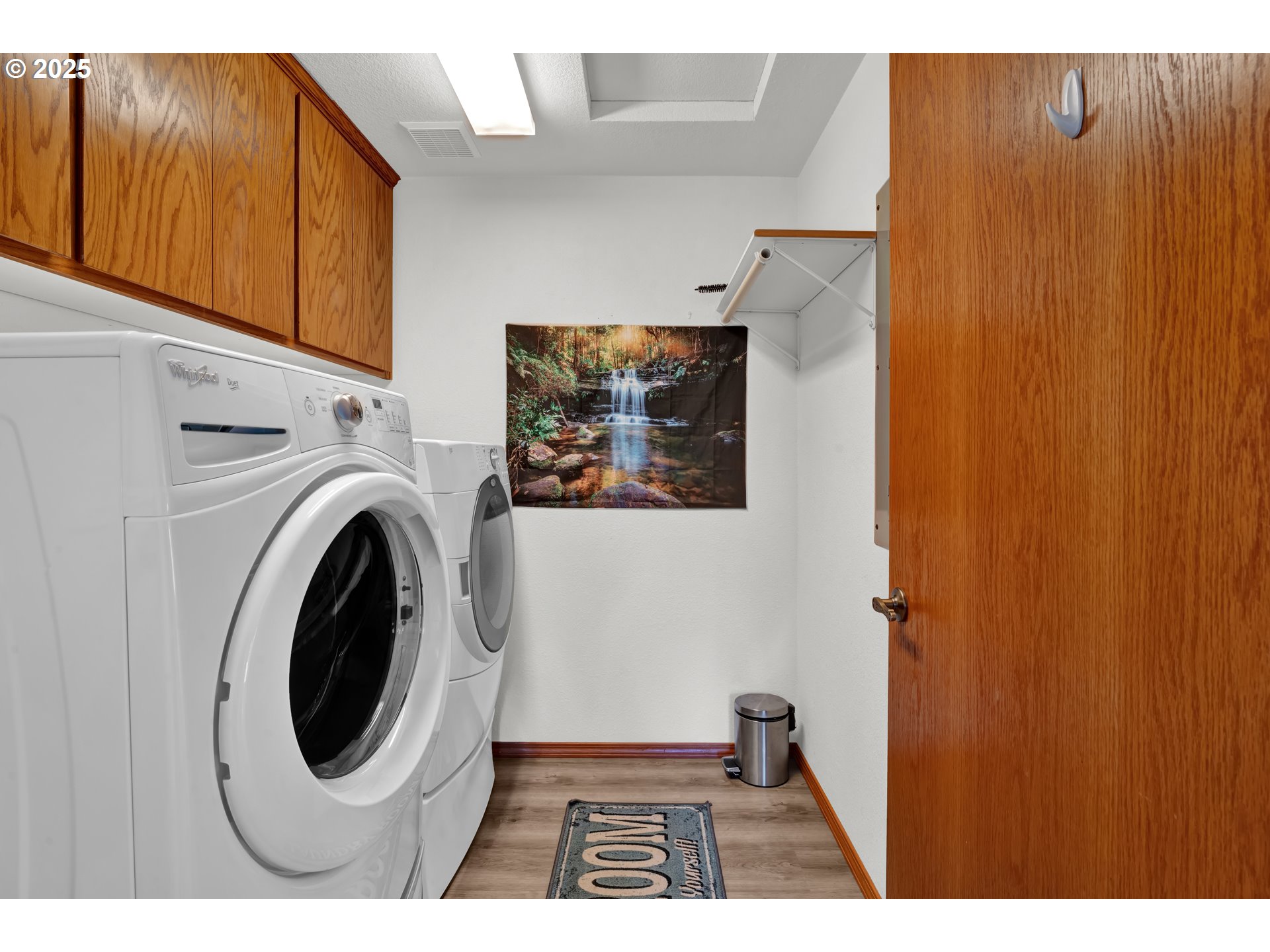 5603 Friendly Acres Road Florence, OR 97439 - Photo 15 of 45 a bathroom with a toilet and a sink