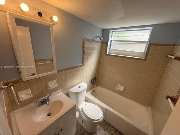 $1,650 | 1646 Northwest 2nd Street, Unit 2, Miami, FL 33125