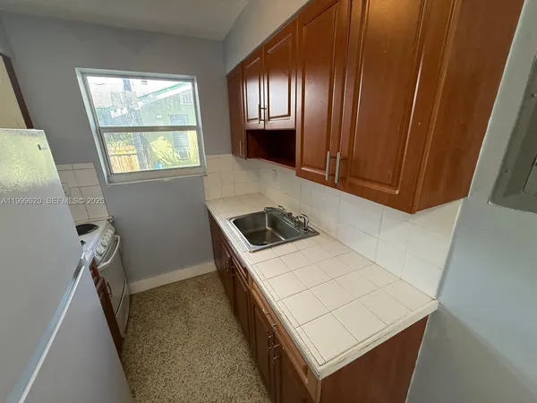 $1,650 | 1646 Northwest 2nd Street, Unit 2, Miami, FL 33125