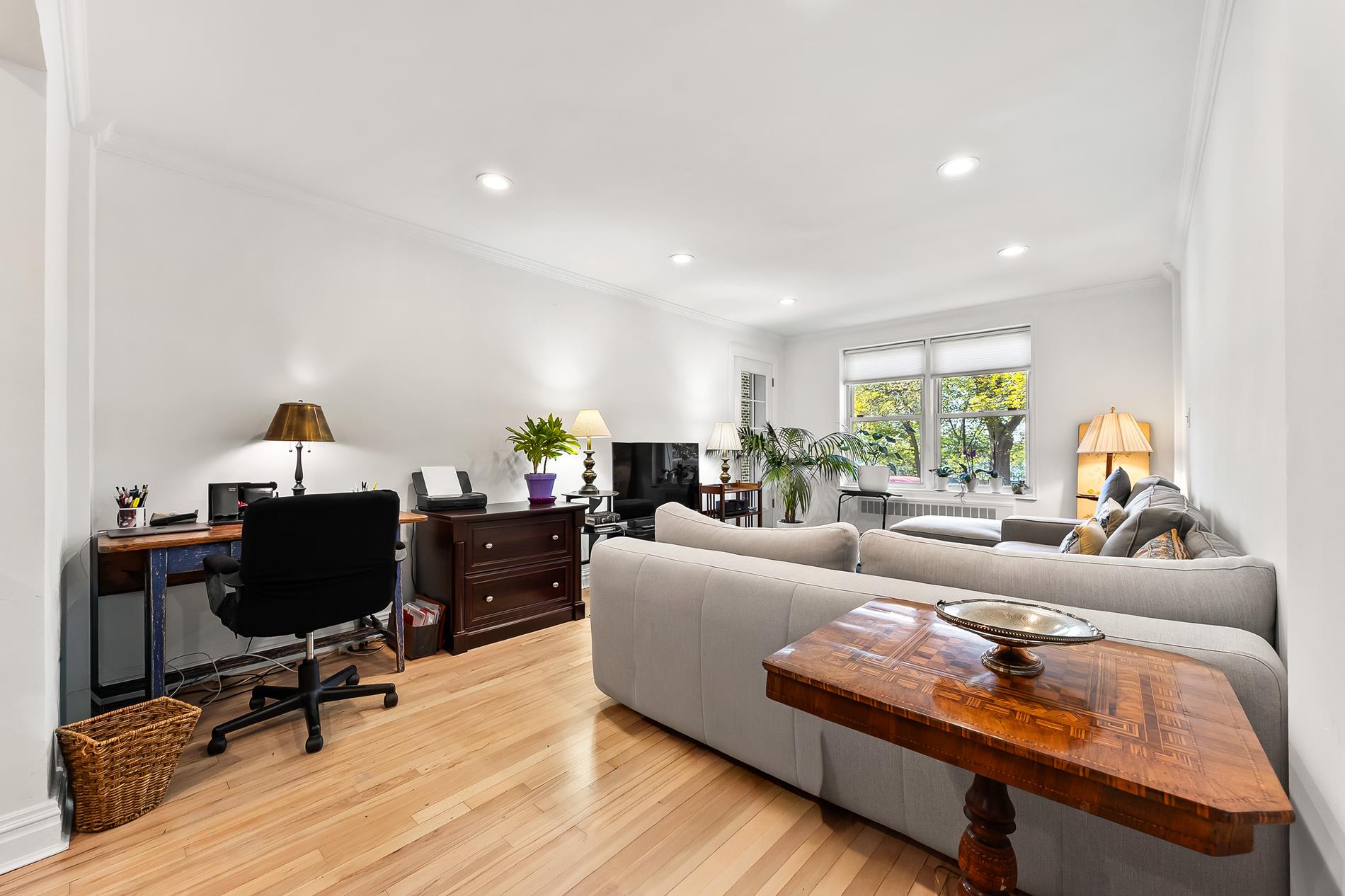 9801 Shore Road, Unit 1J Brooklyn, NY 11209 - Photo 8 of 20 Living Room