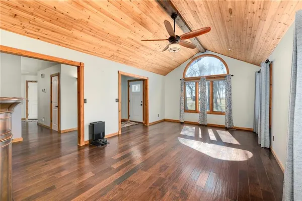 $625,000 | 19750 Stranger Road, Leavenworth, KS 66048