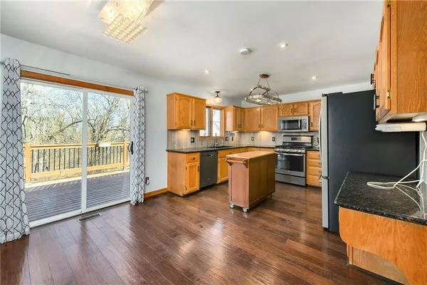 $625,000 | 19750 Stranger Road, Leavenworth, KS 66048