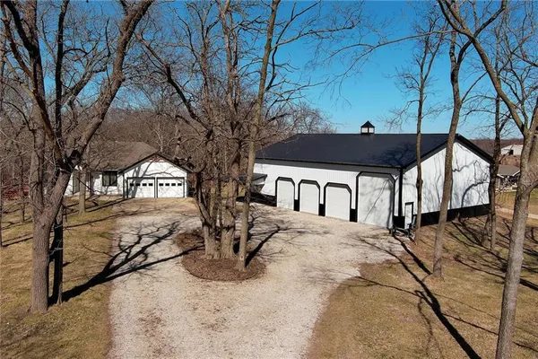 $625,000 | 19750 Stranger Road, Leavenworth, KS 66048