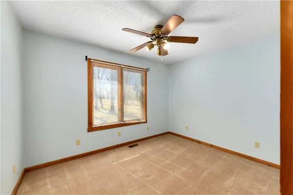 $625,000 | 19750 Stranger Road, Leavenworth, KS 66048