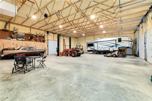 $625,000 | 19750 Stranger Road, Leavenworth, KS 66048