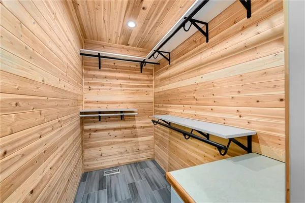 $625,000 | 19750 Stranger Road, Leavenworth, KS 66048