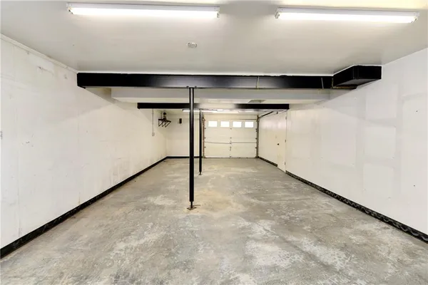 $625,000 | 19750 Stranger Road, Leavenworth, KS 66048