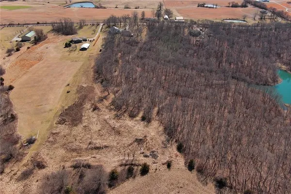 $625,000 | 19750 Stranger Road, Leavenworth, KS 66048