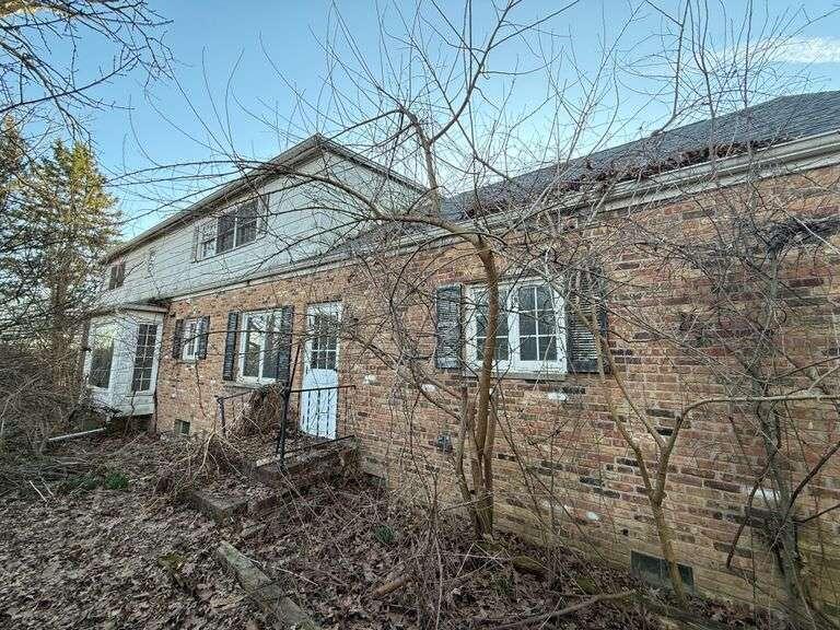 10021 Clay Street Crown Point, IN 46307 - Photo 13 of 30 768x576