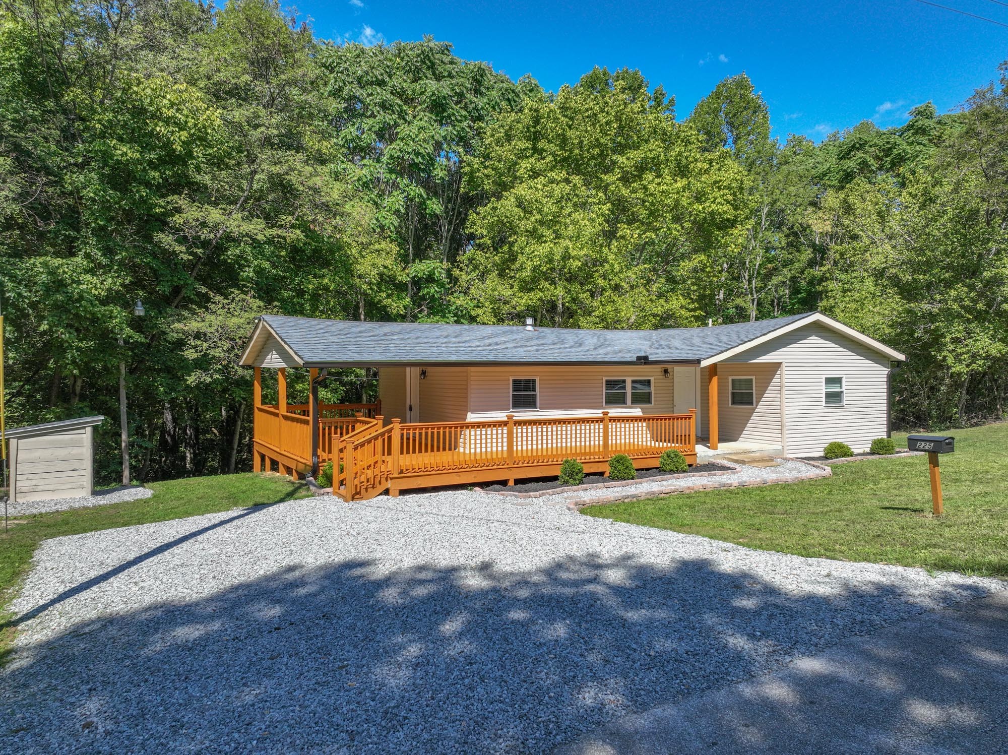 225 Sandy Point Road Camden, TN 38320 - Photo 1 of 33 Gallery Image 1