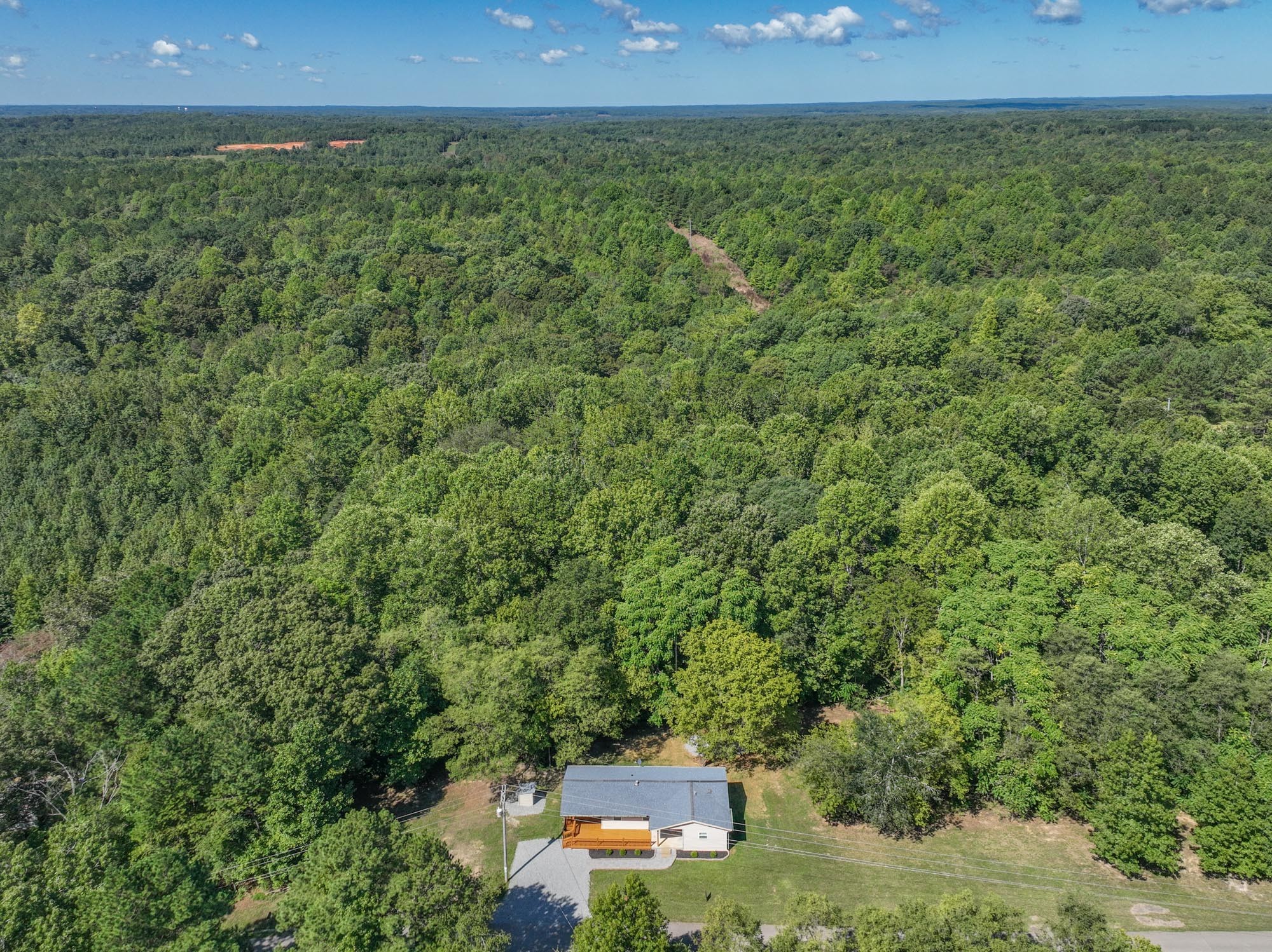 225 Sandy Point Road Camden, TN 38320 - Photo 8 of 33 Gallery Image 8