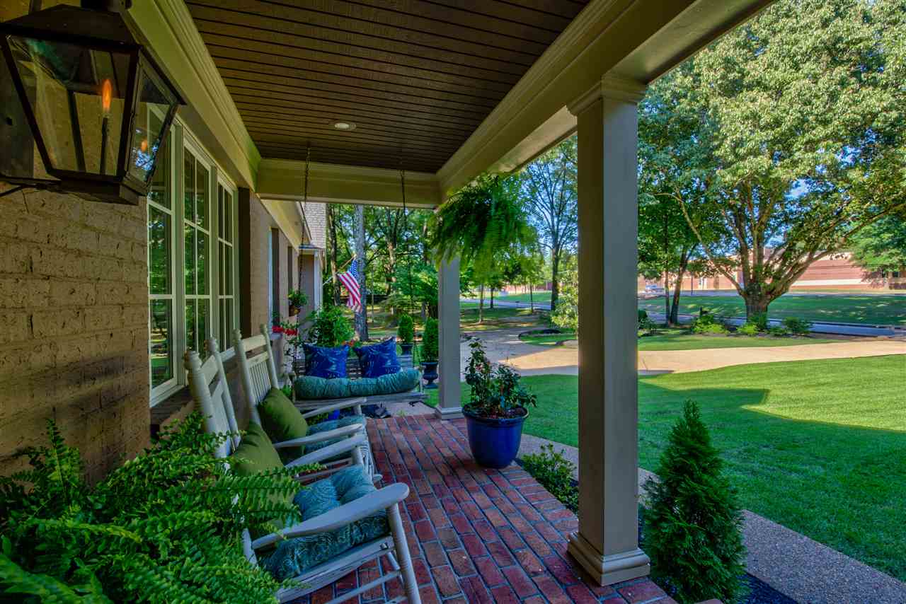 565 Peterson Lake Road Collierville, TN 38017 - Photo 3 of 25 Gallery Image 3