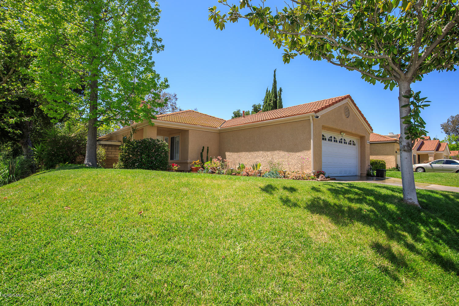 15334 Rains Court Moorpark, CA 93021 - Photo 2 of 37 15334 Rains Ct Moorpark CA-large-002-008