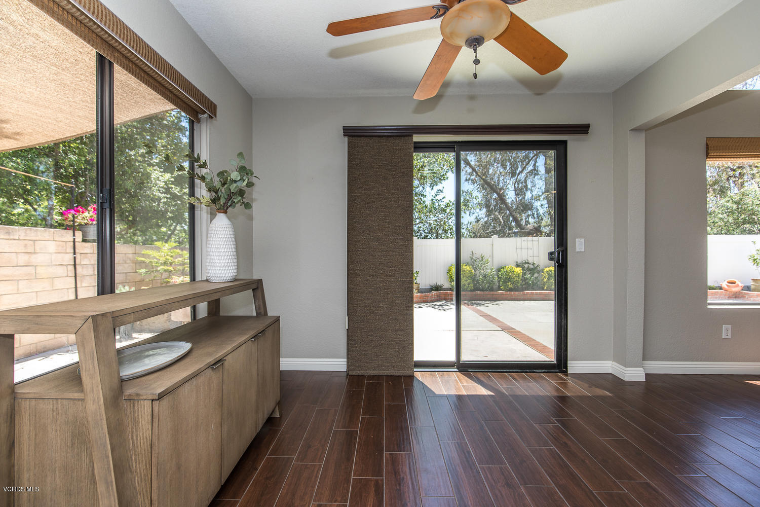 15334 Rains Court Moorpark, CA 93021 - Photo 17 of 37 15334 Rains Ct Moorpark CA-large-017-016