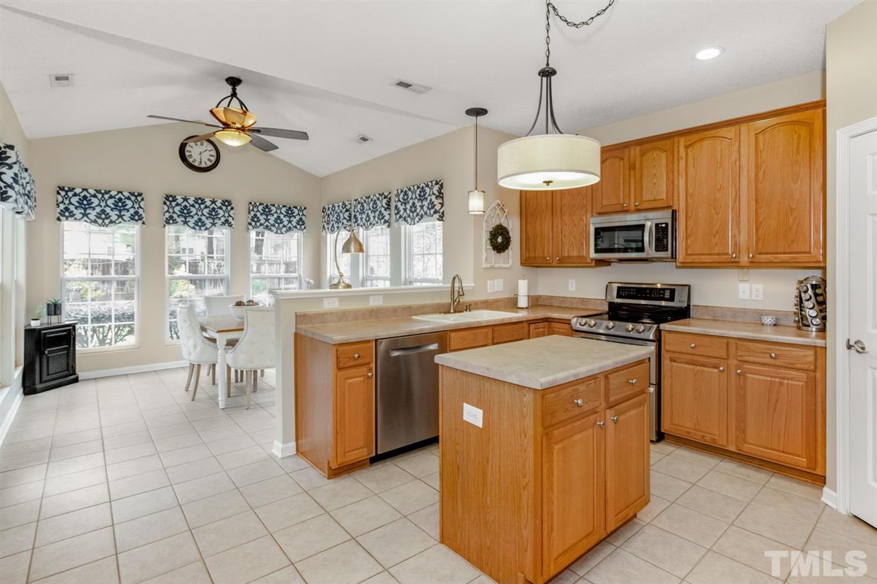808 Stackhurst Way Wake Forest, NC 27587 - Photo 8 of 30 Gallery Image 8