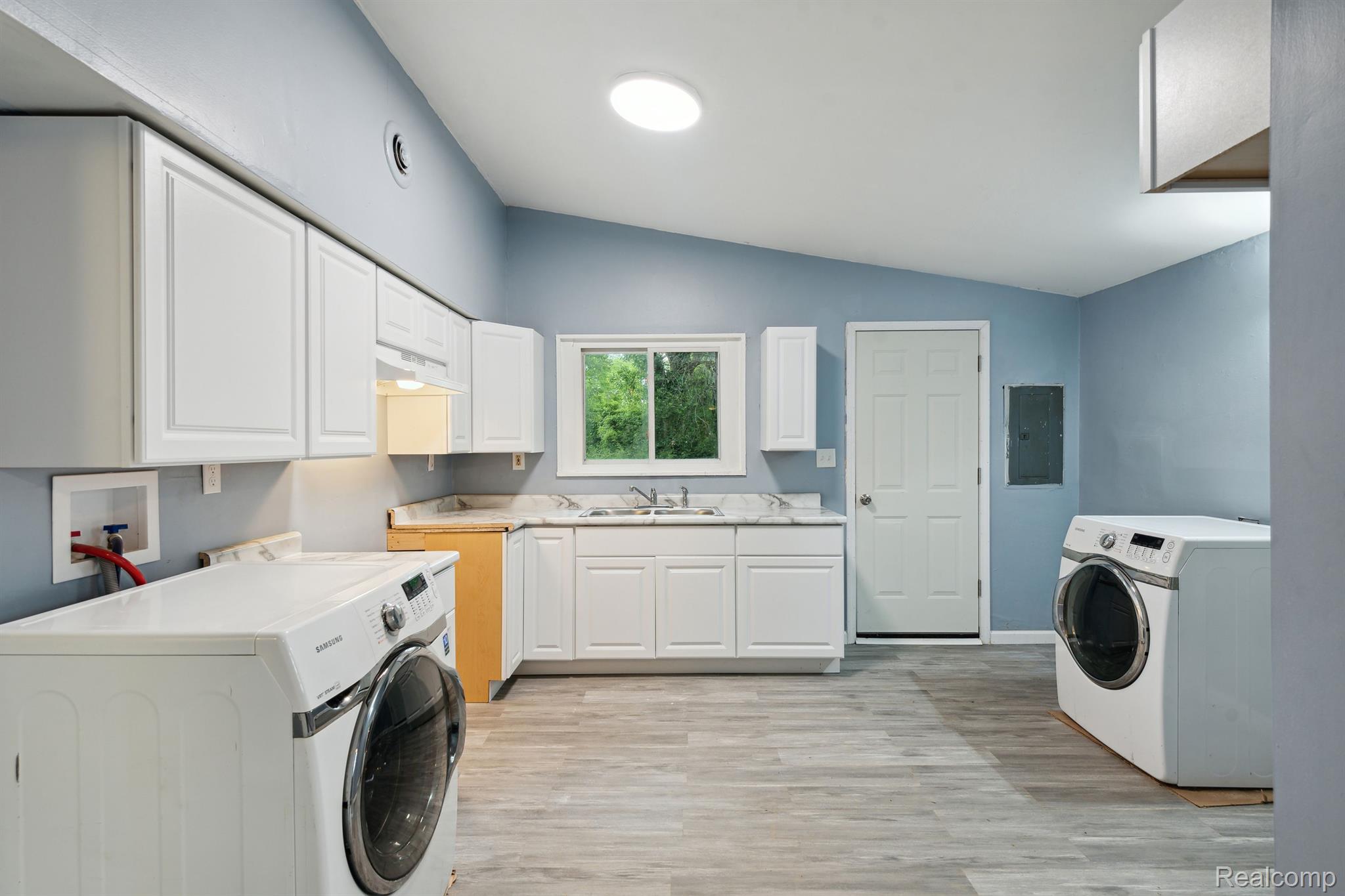2147 Spring Hill Avenue Inkster, MI 48141 - Photo 10 of 27 Gallery Image 10