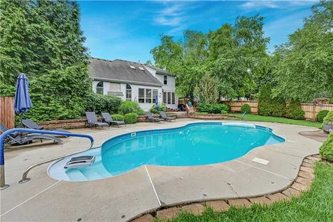 $740,000 | 8520 West 142nd Street, Overland Park, KS 66223