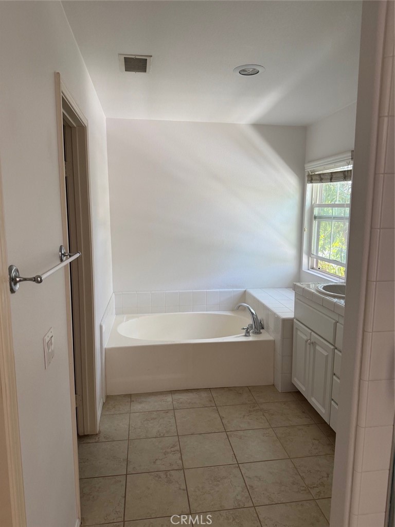 804 Atkins Lane Brea, CA 92821 - Photo 6 of 14 Master Bathroom