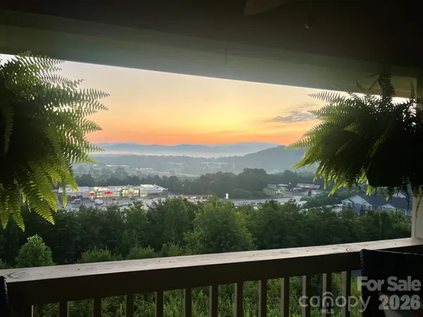 $379,900 | 55 Rotunda Circle, Unit 1403, Asheville, NC 28806