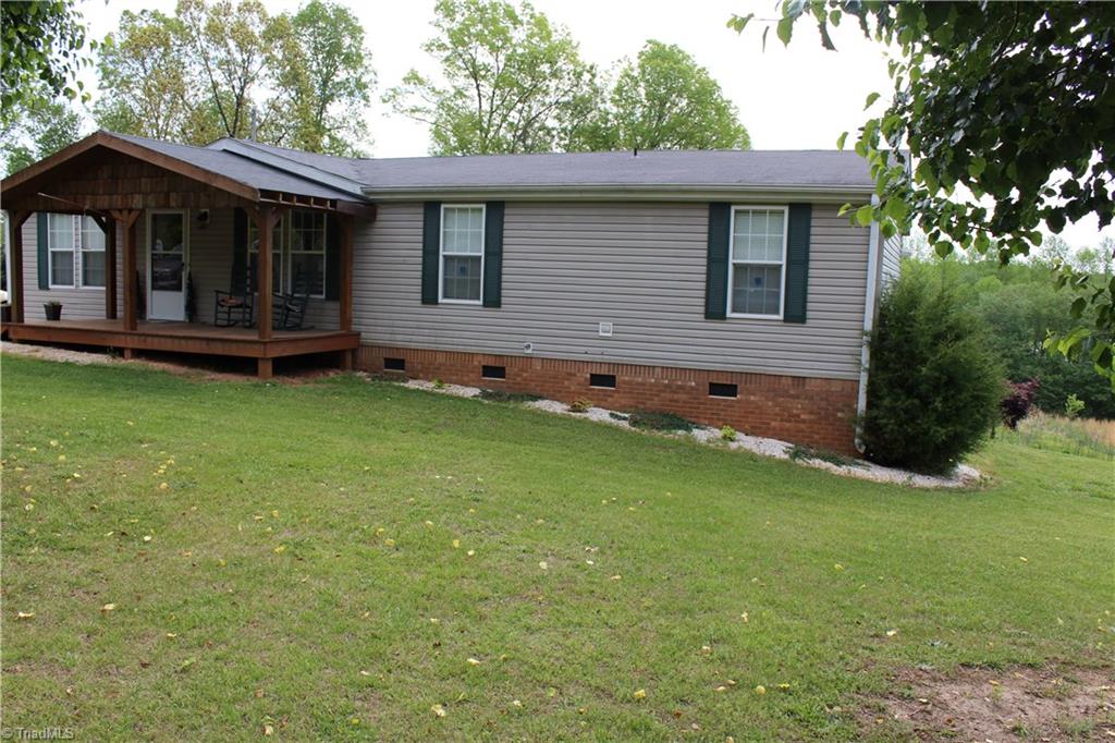 187 Casstevens Road Mount Airy, NC 27030 - Photo 4 of 27 Gallery Image 4