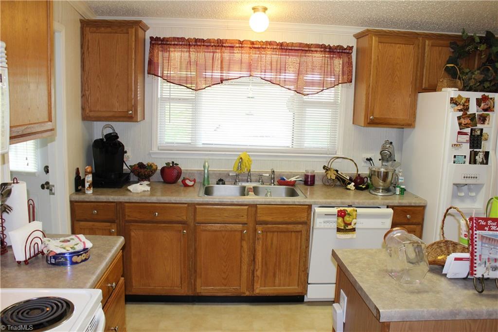 187 Casstevens Road Mount Airy, NC 27030 - Photo 8 of 27 Gallery Image 8