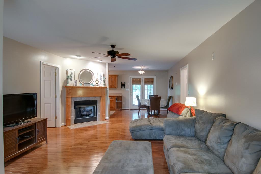 288 Baker Road Dickson, TN 37055 - Photo 3 of 15
