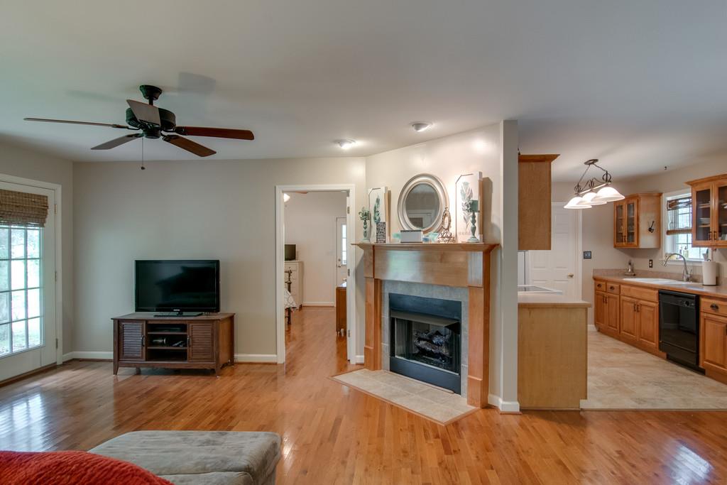 288 Baker Road Dickson, TN 37055 - Photo 5 of 15