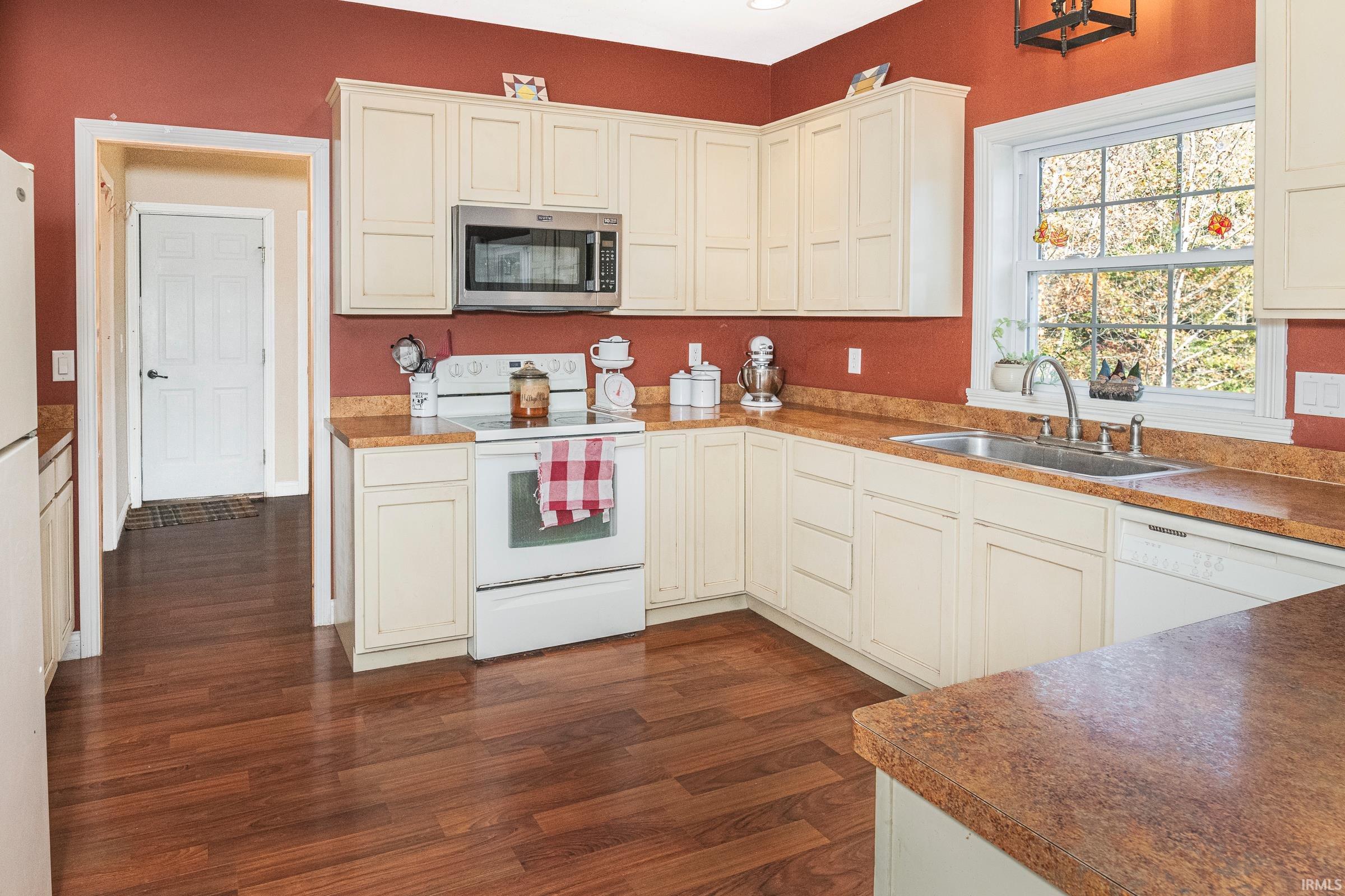 1865 South Walnut Grove Road Bloomfield, IN 47424 - Photo 9 of 36 Gallery Image 9