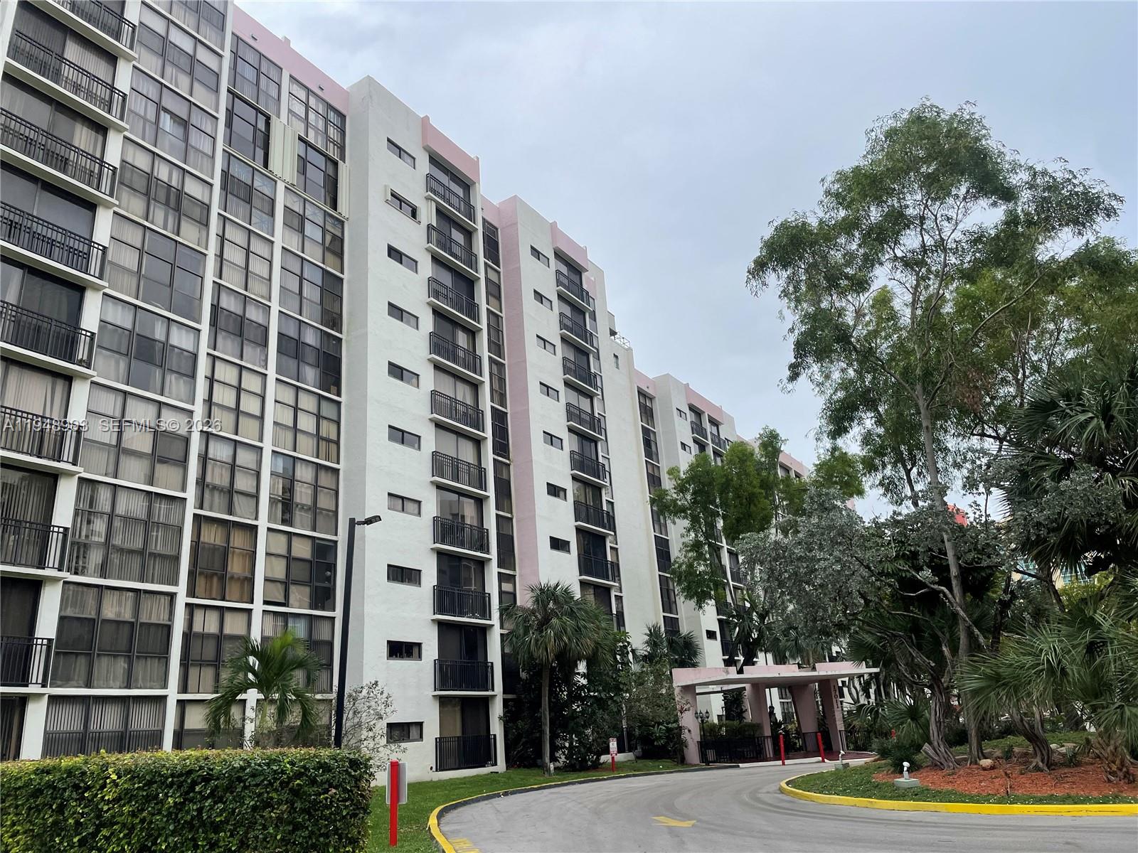 16919 North Bay Road, Unit 104 Sunny Isles Beach, FL 33160 - Photo 31 of 32 a view of a tall building