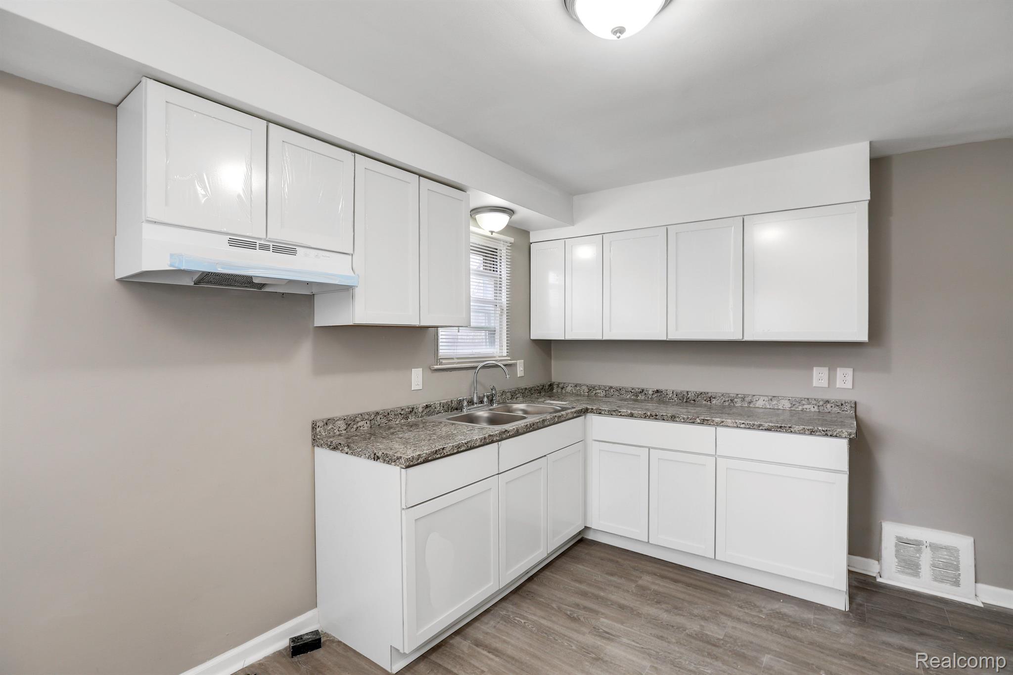 25911 Princeton Street Inkster, MI 48141 - Photo 7 of 25 Gallery Image 7