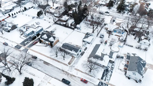 $295,000 | 8014 Mobile Avenue, Burbank, IL 60459