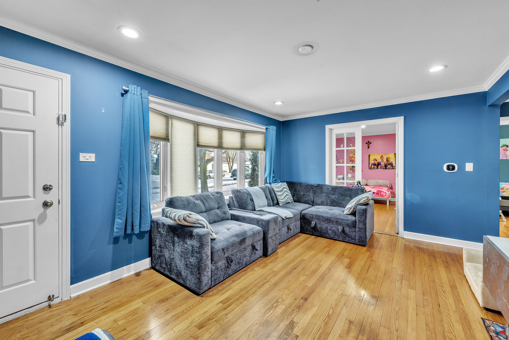 8014 Mobile Avenue Burbank, IL 60459 - Photo 4 of 24