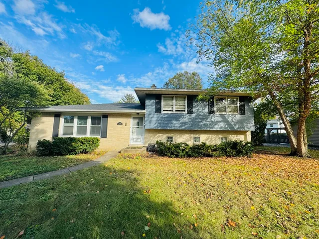 $3,250 | 1136 Laurel Lane, Naperville, IL 60540