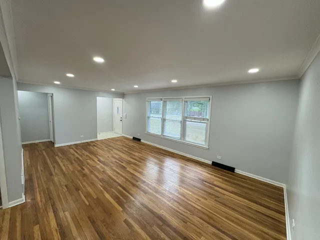 $3,250 | 1136 Laurel Lane, Naperville, IL 60540