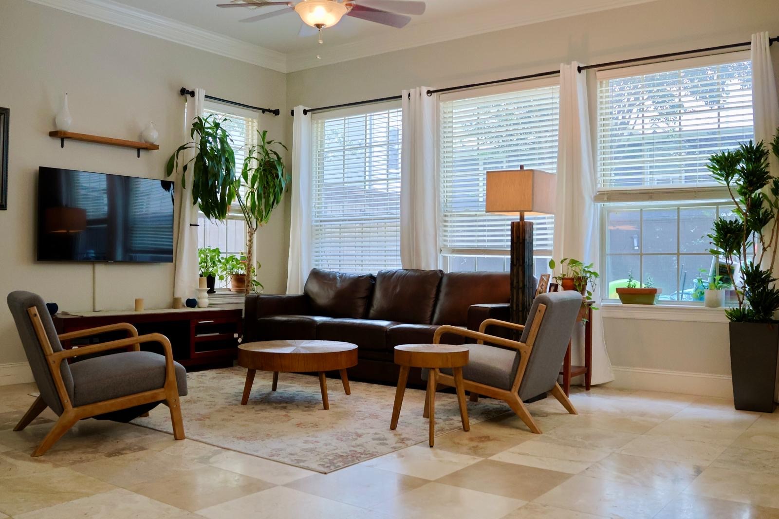 5017 Larkin Street, Unit B Houston, TX 77007 - Photo 3 of 20