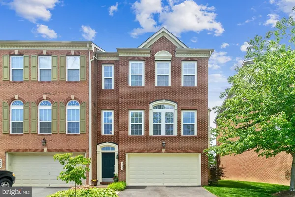 $3,900 | 4682 Helen Winter Terrace, Alexandria, VA 22312