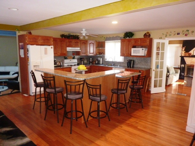 109 North Wolf Road Prospect Heights, IL 60070 - Photo 2 of 19 Gallery Image 2