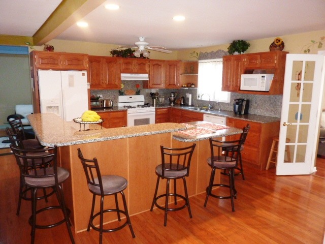 109 North Wolf Road Prospect Heights, IL 60070 - Photo 7 of 19 Gallery Image 7