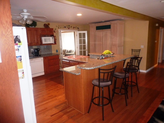 109 North Wolf Road Prospect Heights, IL 60070 - Photo 8 of 19 Gallery Image 8