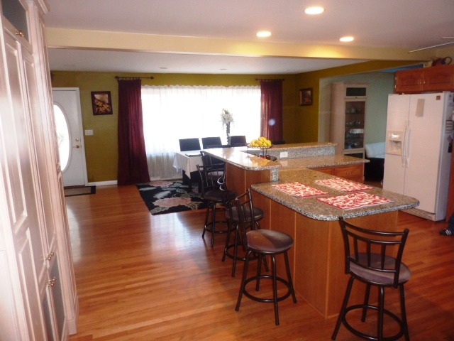 109 North Wolf Road Prospect Heights, IL 60070 - Photo 9 of 19 Gallery Image 9