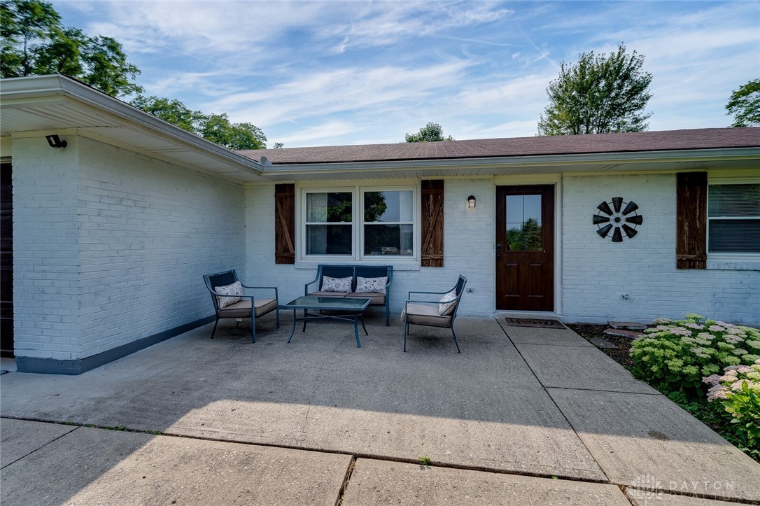 9859 Welsh Road Brookville, OH 45309 - Photo 4 of 27 Gallery Image 4