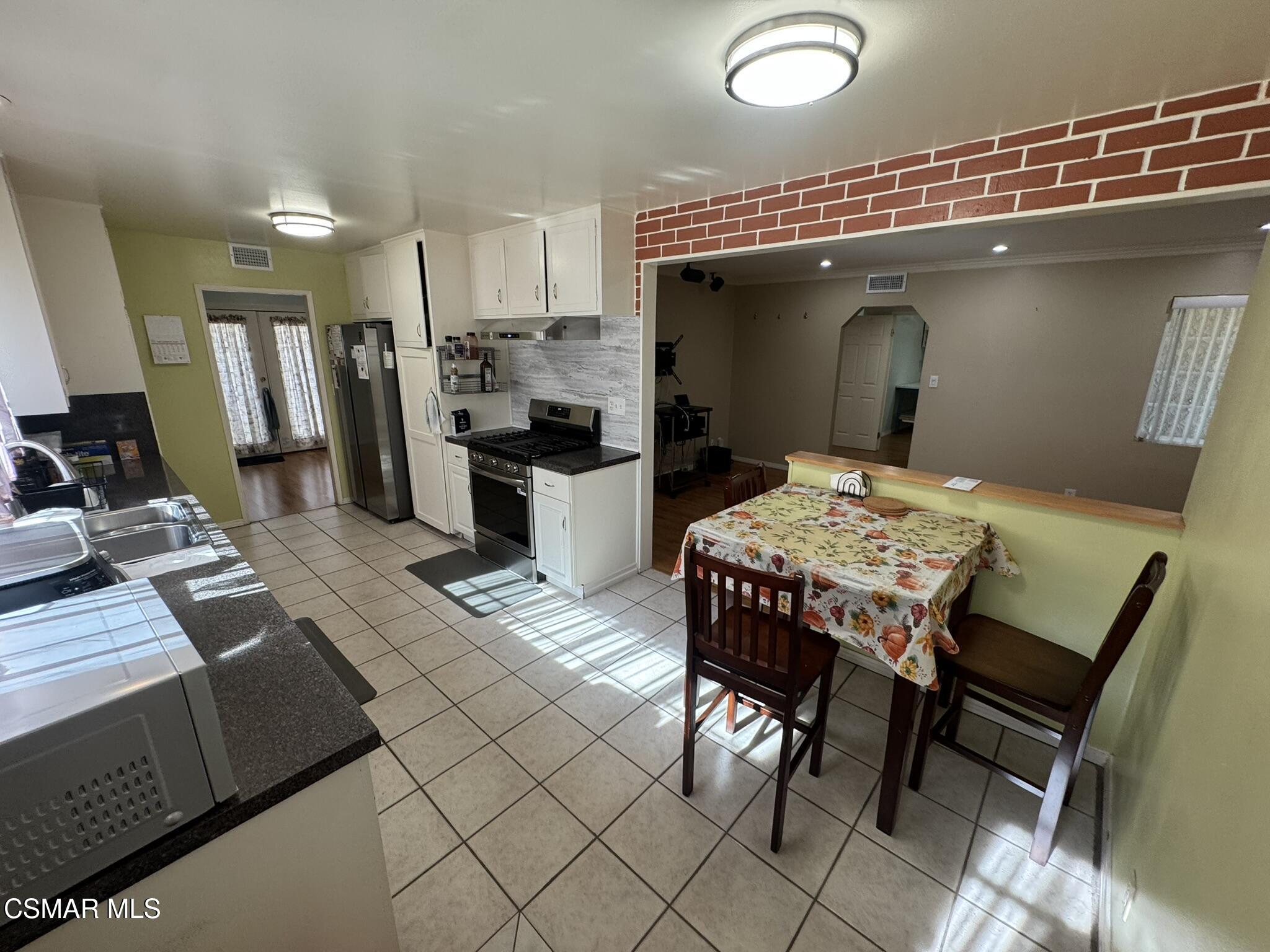 2299 Keystone Street Simi Valley, CA 93063 - Photo 16 of 24 IMG_7292