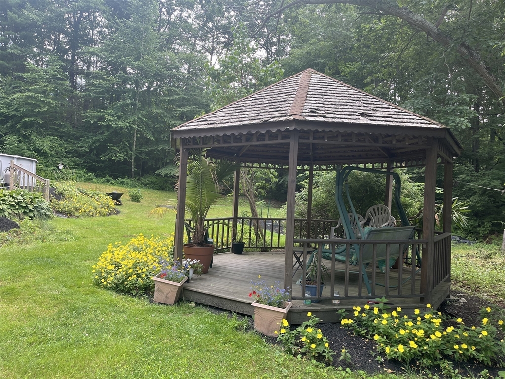 65 Old Spencer Road Charlton, MA 01507 - Photo 8 of 39 Gallery Image 8