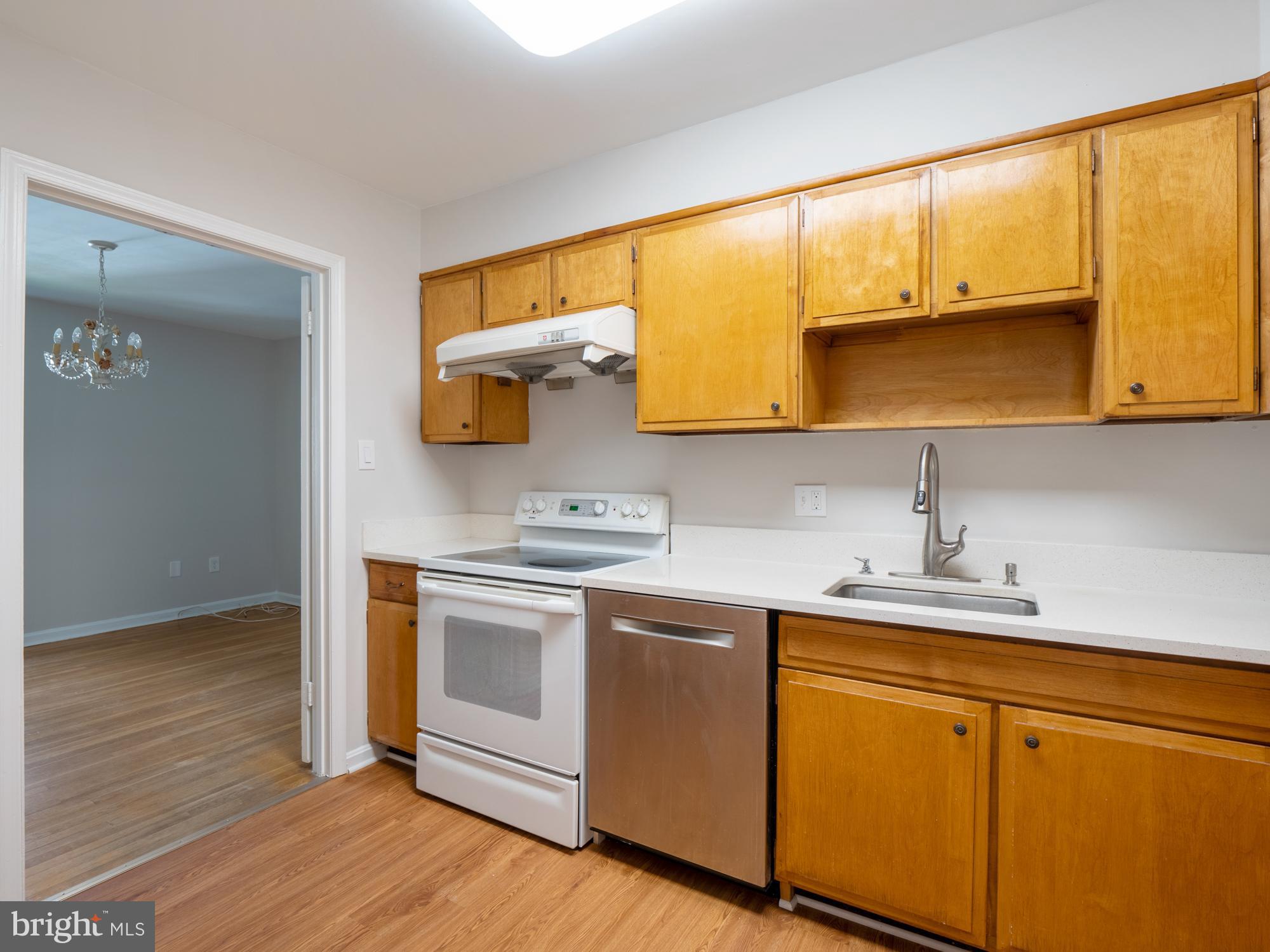2102 Bucknell Terrace, Unit 42 Silver Spring, MD 20902 - Photo 6 of 28 Gallery Image 6