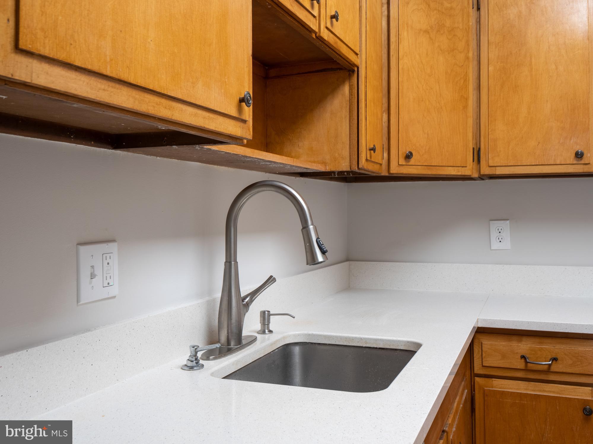 2102 Bucknell Terrace, Unit 42 Silver Spring, MD 20902 - Photo 8 of 28 Gallery Image 8